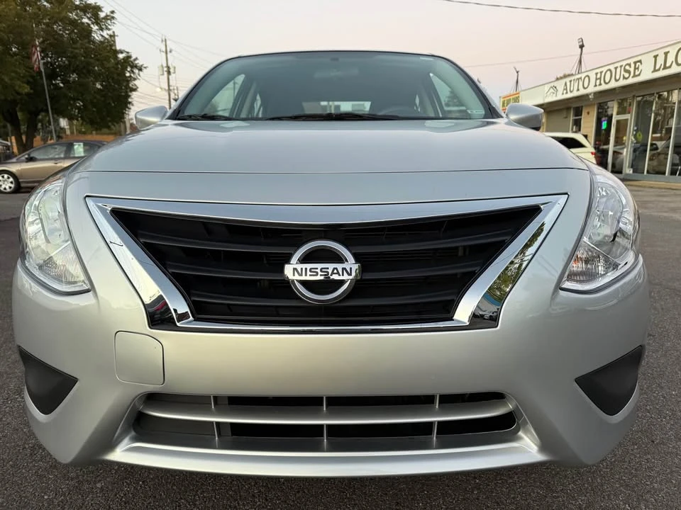2016 Nissan Versa - Image 2 of 16
