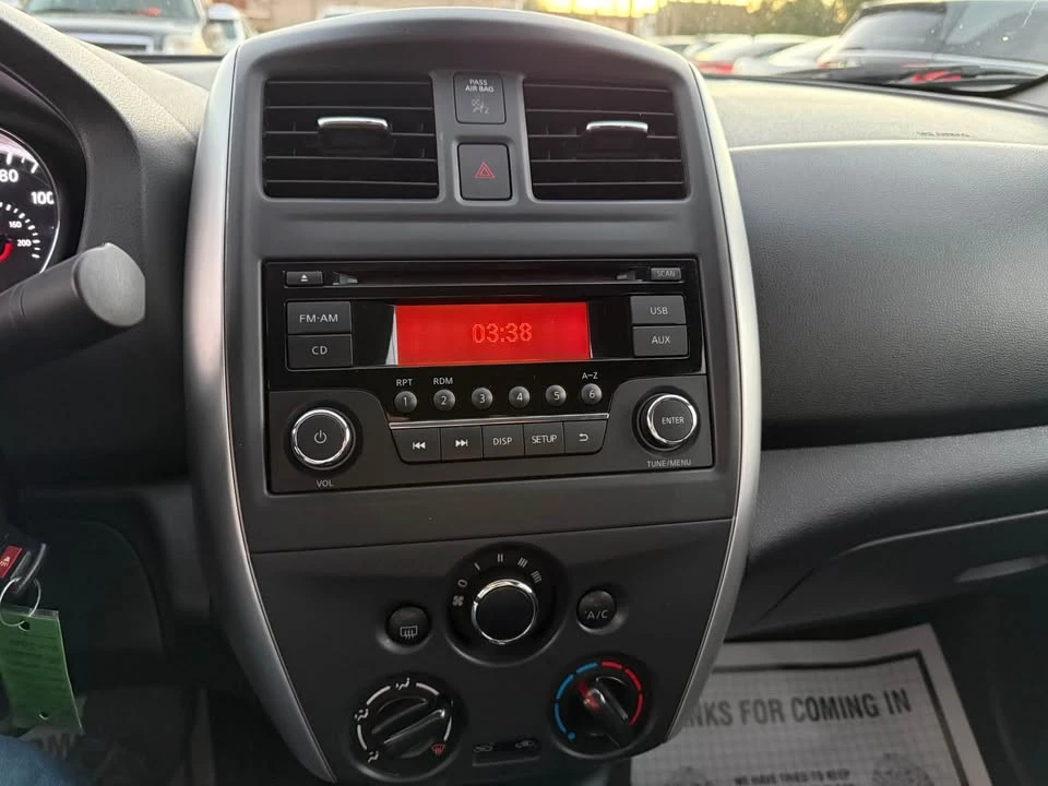 2016 Nissan Versa - Image 14 of 16