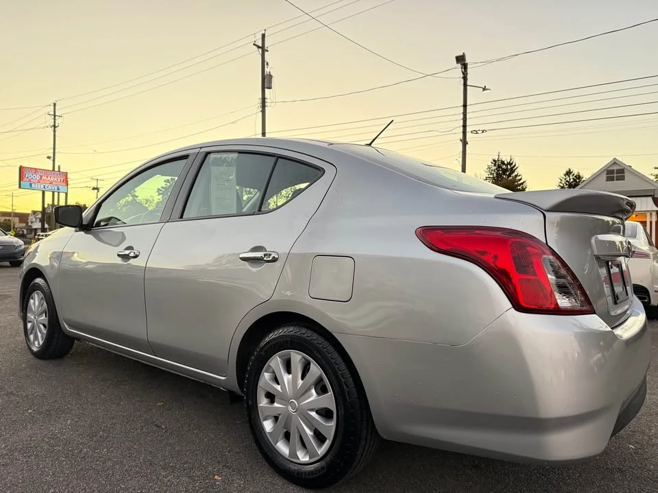 2016 Nissan Versa - Image 4 of 16