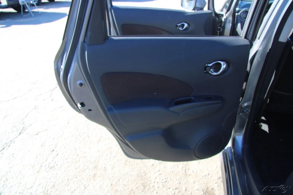 2016 Nissan Versa - Image 18 of 21