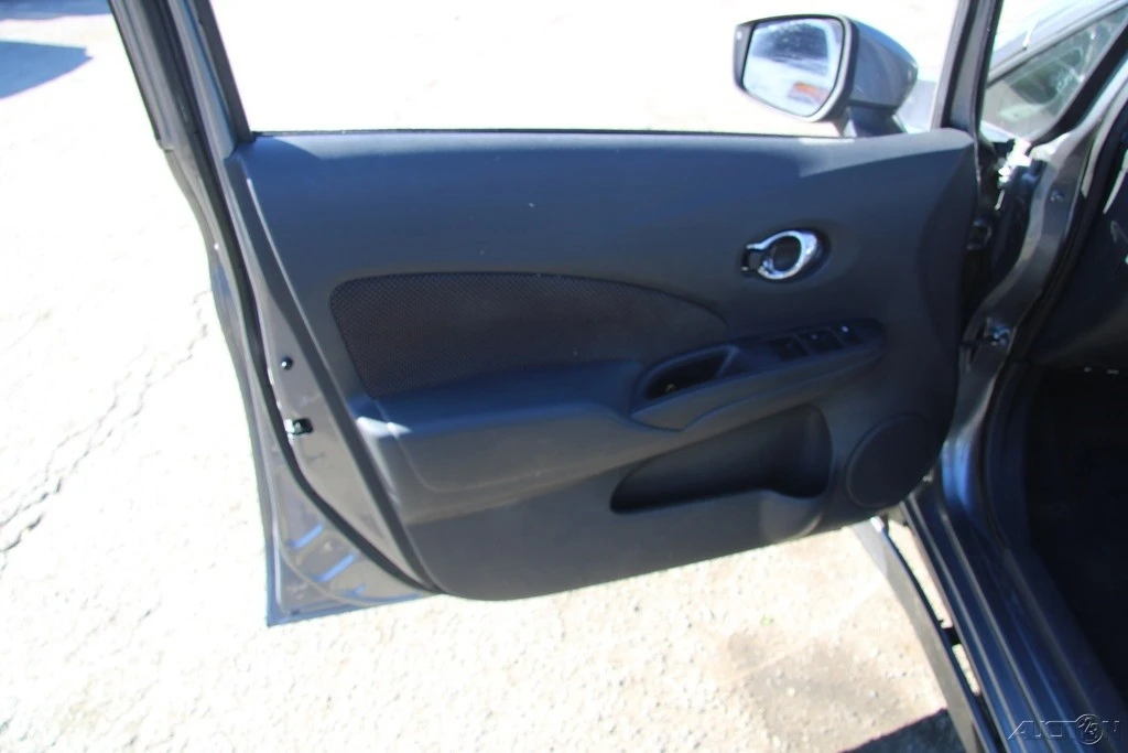 2016 Nissan Versa - Image 11 of 21