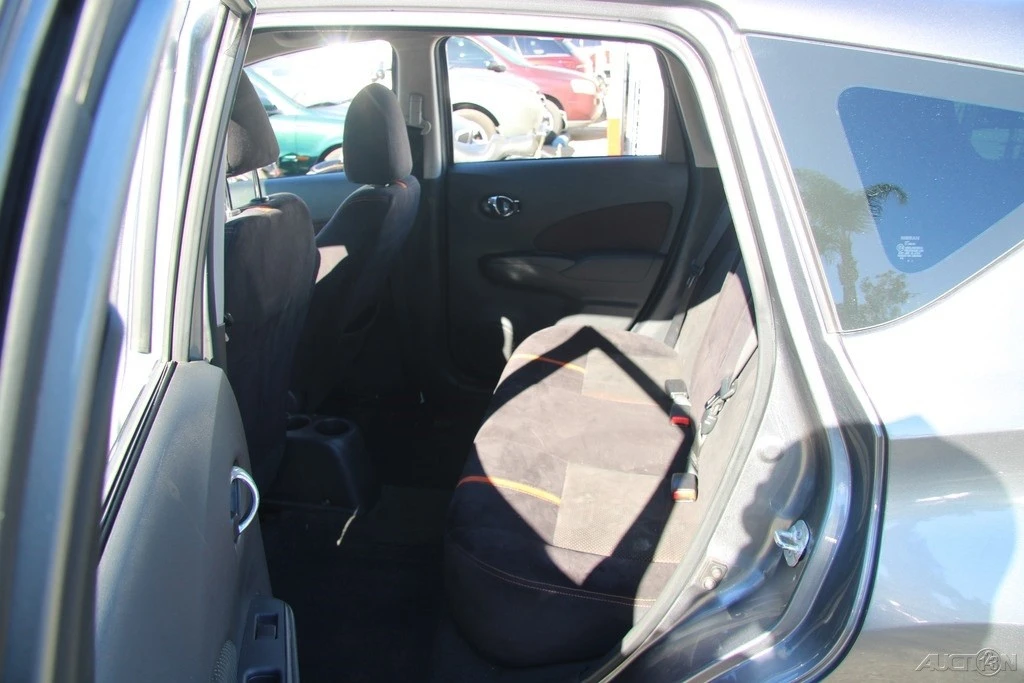 2016 Nissan Versa - Image 19 of 21