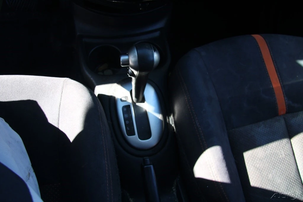 2016 Nissan Versa - Image 17 of 21