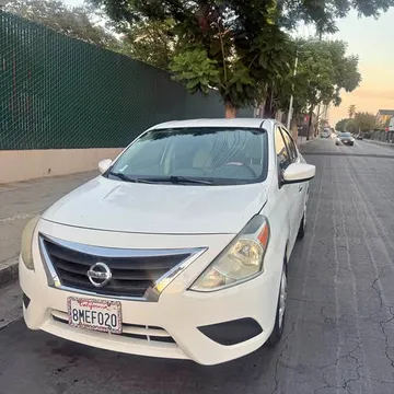 2016 Nissan Versa SV Sedan 4D