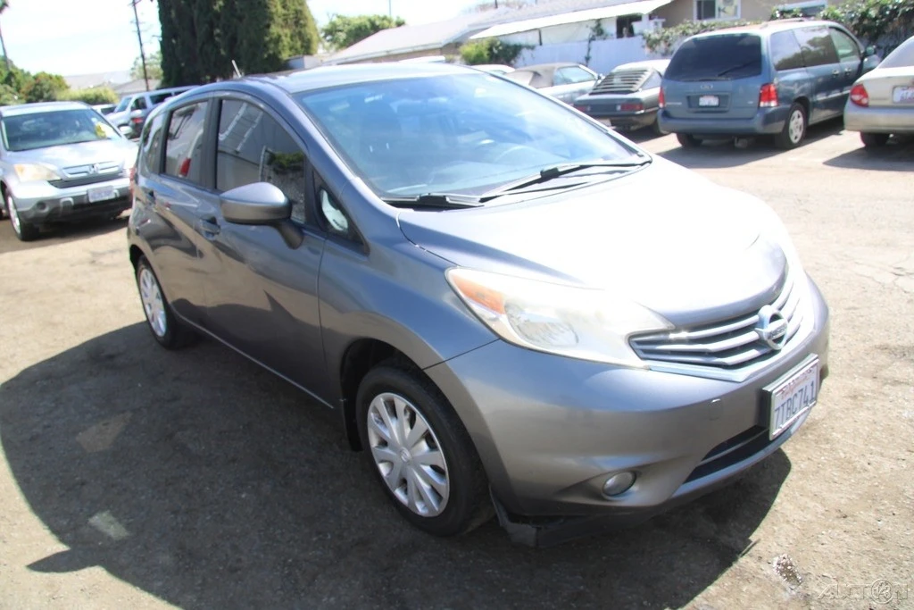 2016 Nissan Versa - Image 10 of 21