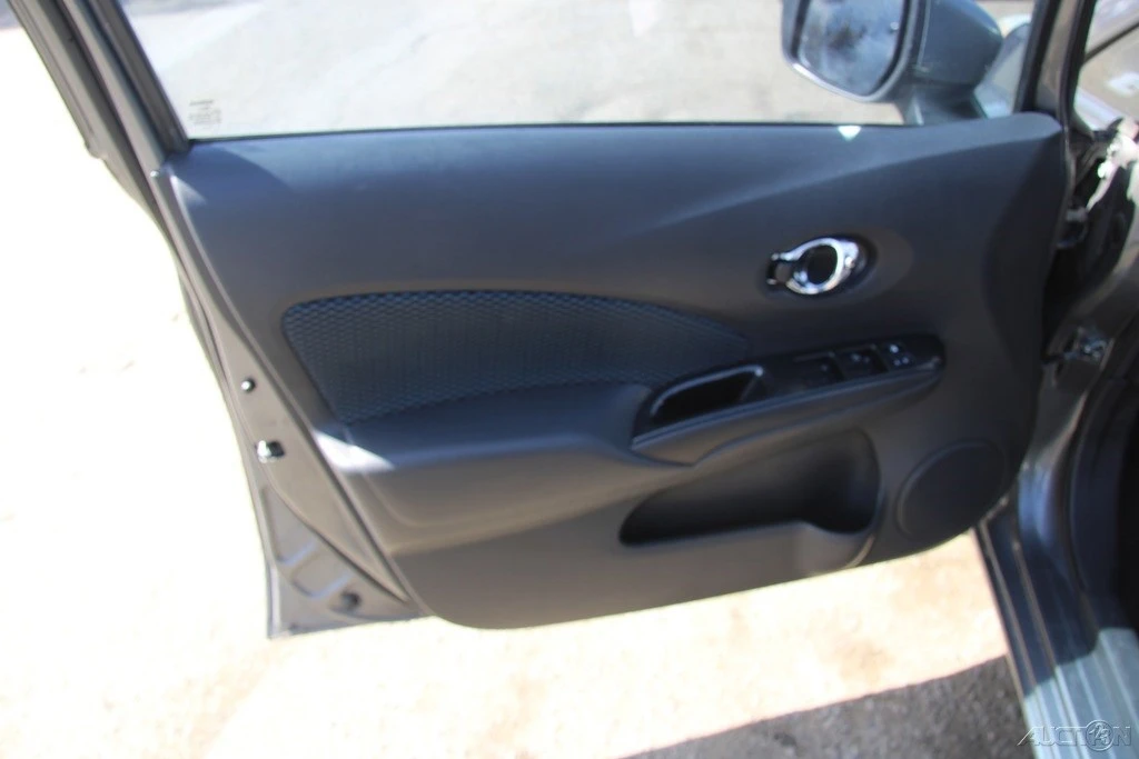 2016 Nissan Versa - Image 14 of 21