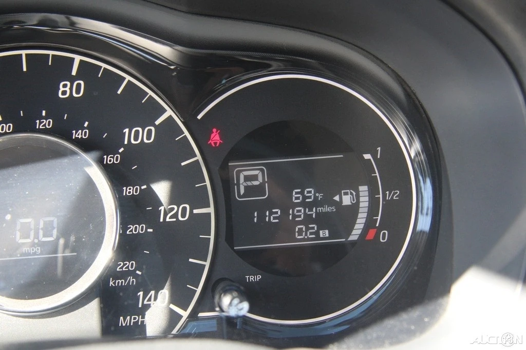 2016 Nissan Versa - Image 15 of 21