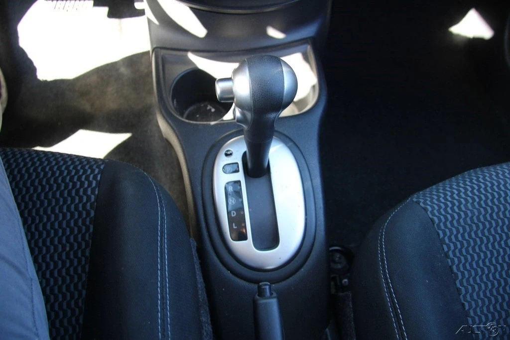 2016 Nissan Versa - Image 17 of 21