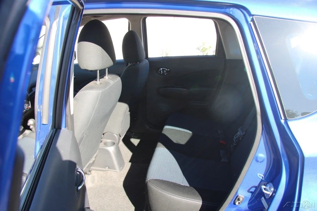 2016 Nissan Versa - Image 19 of 21