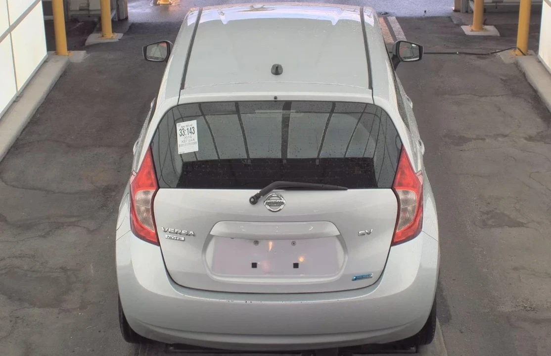 2016 Nissan Versa - Image 5 of 10