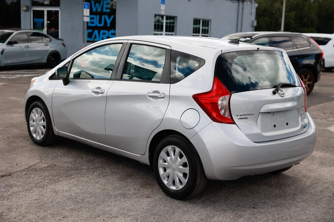 2016 Nissan Versa - Image 5 of 12