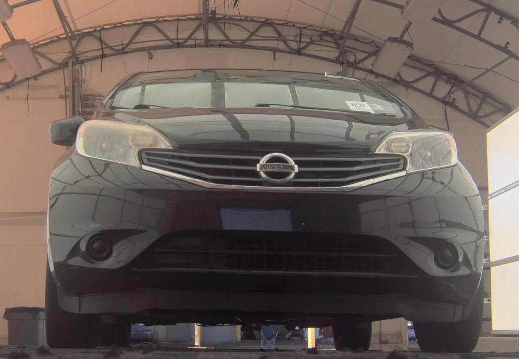 2016 Nissan Versa - Image 11 of 12