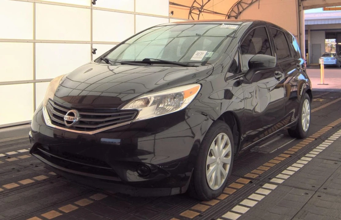 2016 Nissan Versa - Image 7 of 12