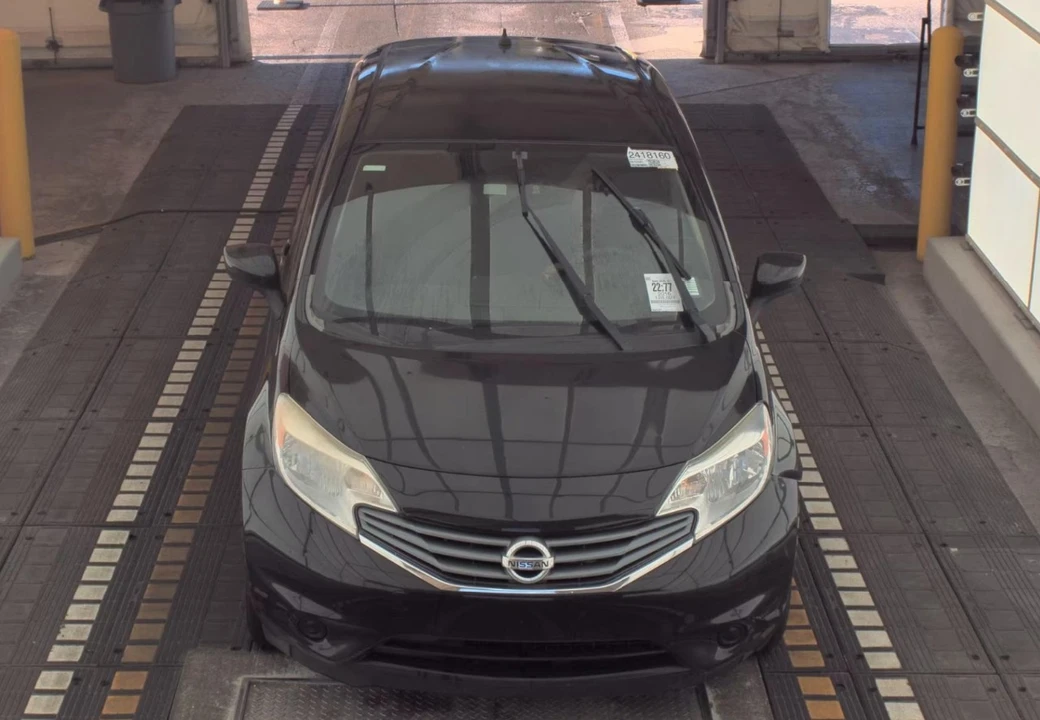 2016 Nissan Versa - Image 9 of 12