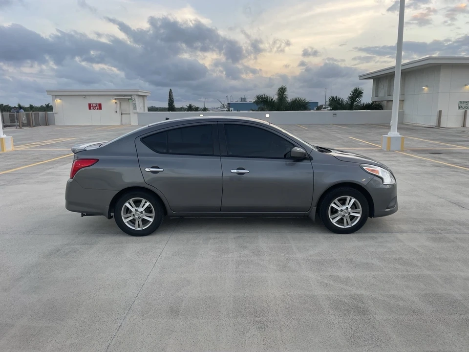 2016 Nissan Versa - Image 5 of 15