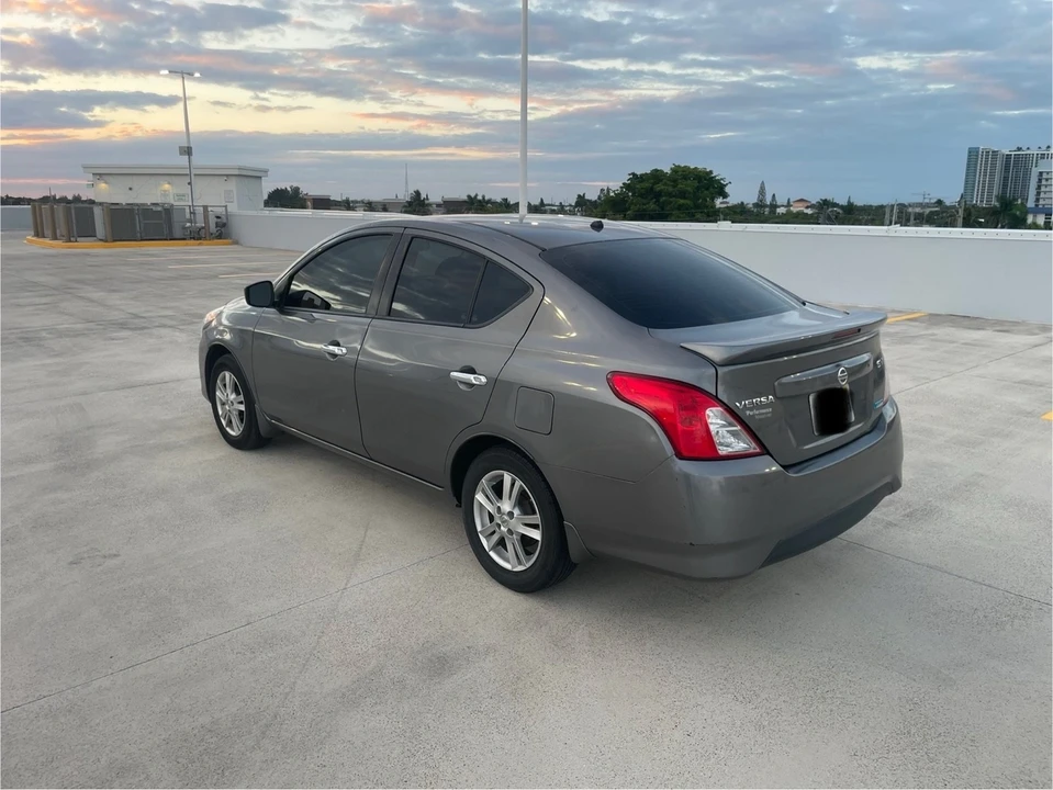 2016 Nissan Versa - Image 8 of 15