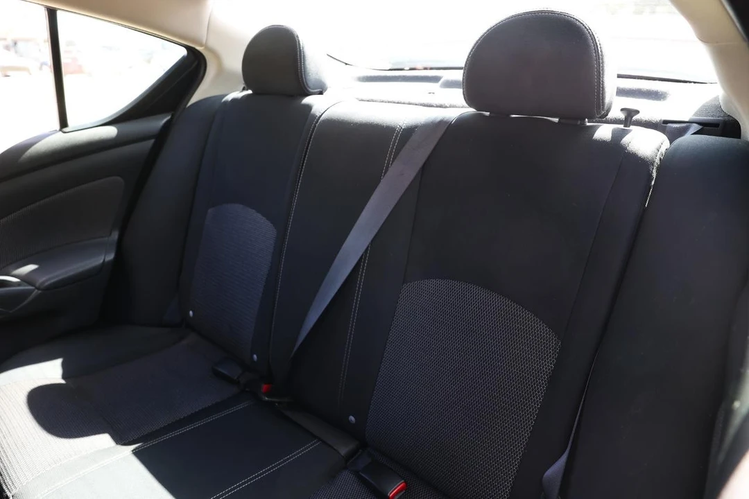 2016 Nissan Versa - Image 8 of 21
