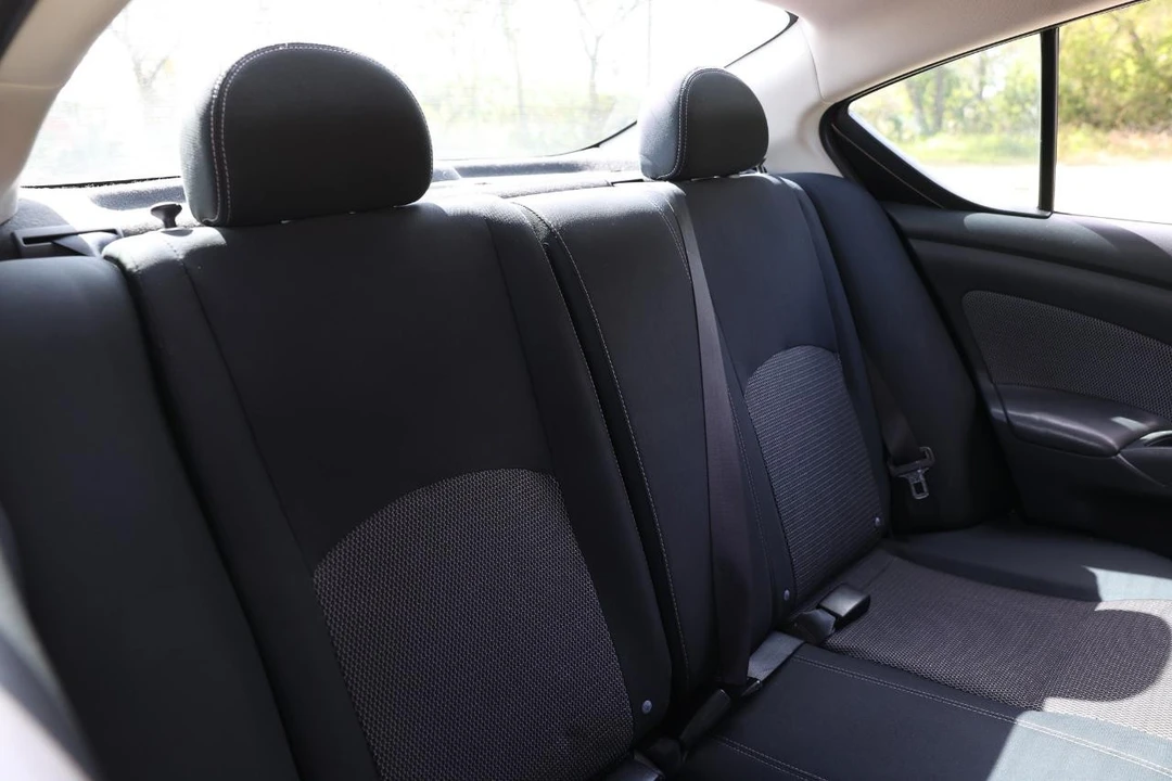 2016 Nissan Versa - Image 14 of 21