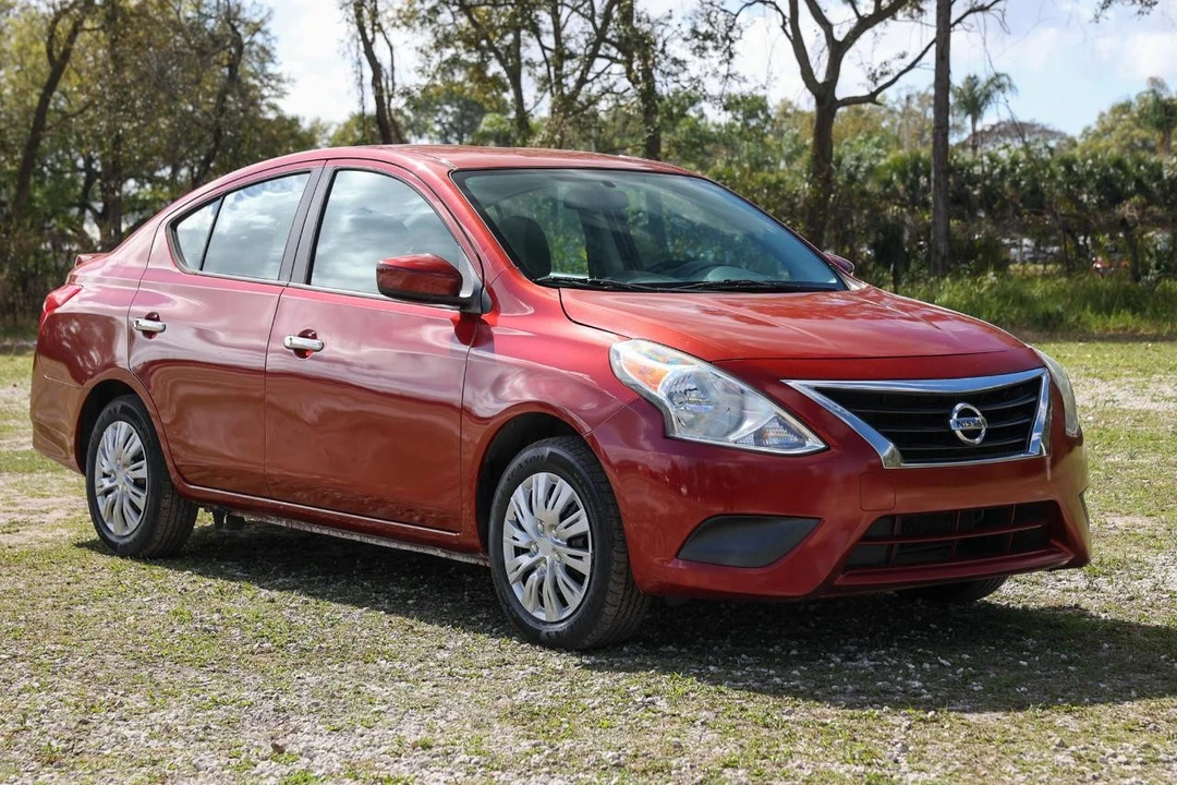 2016 Nissan Versa - Image 15 of 21