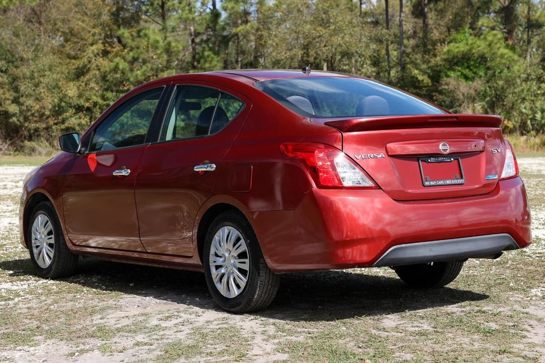 2016 Nissan Versa - Image 5 of 12