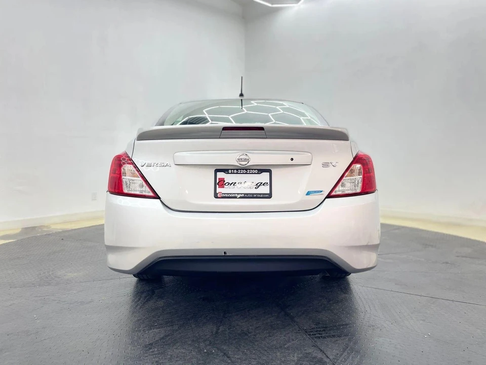 2016 Nissan Versa - Image 5 of 21