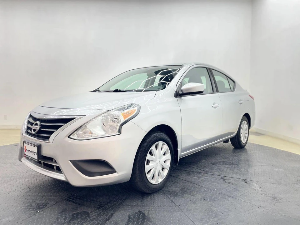 2016 Nissan Versa - Image 8 of 21