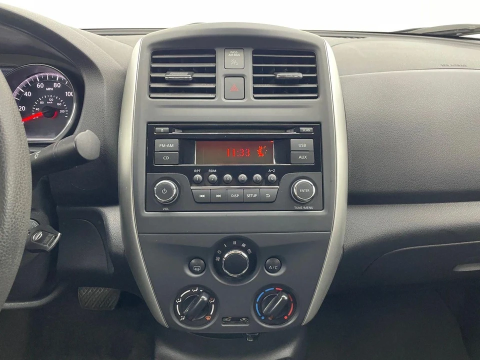 2016 Nissan Versa - Image 18 of 21