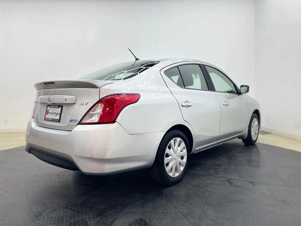 2016 Nissan Versa - Image 4 of 21