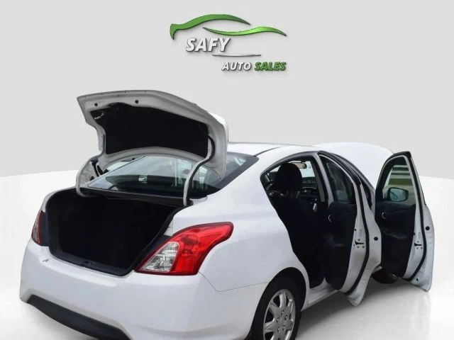2016 Nissan Versa - Image 18 of 21