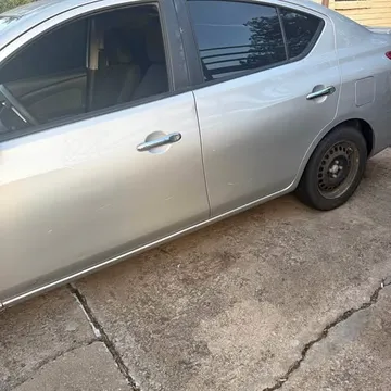 2016 Nissan Versa SV Sedan 4D
