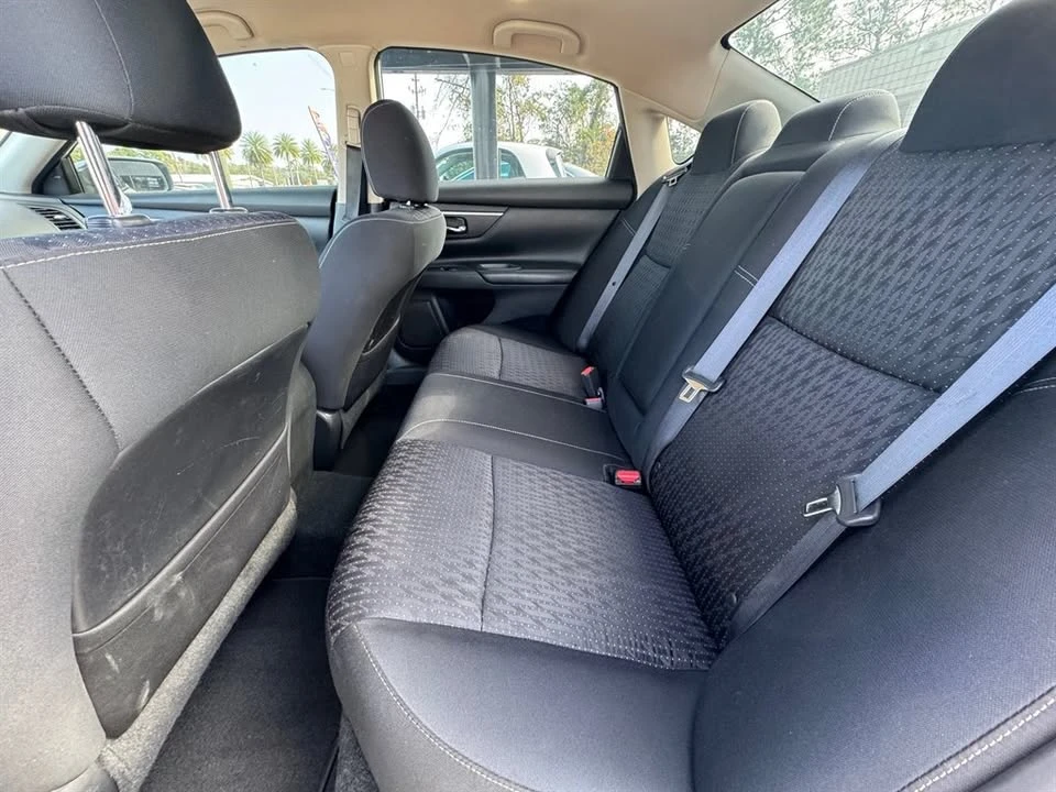 2016 Nissan Altima 5th Gen - Image 12 of 13