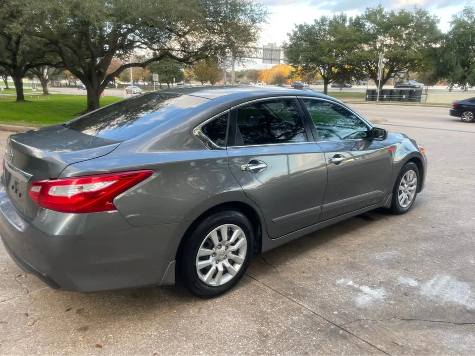 2016 Nissan Altima 5th Gen - Image 11 of 20