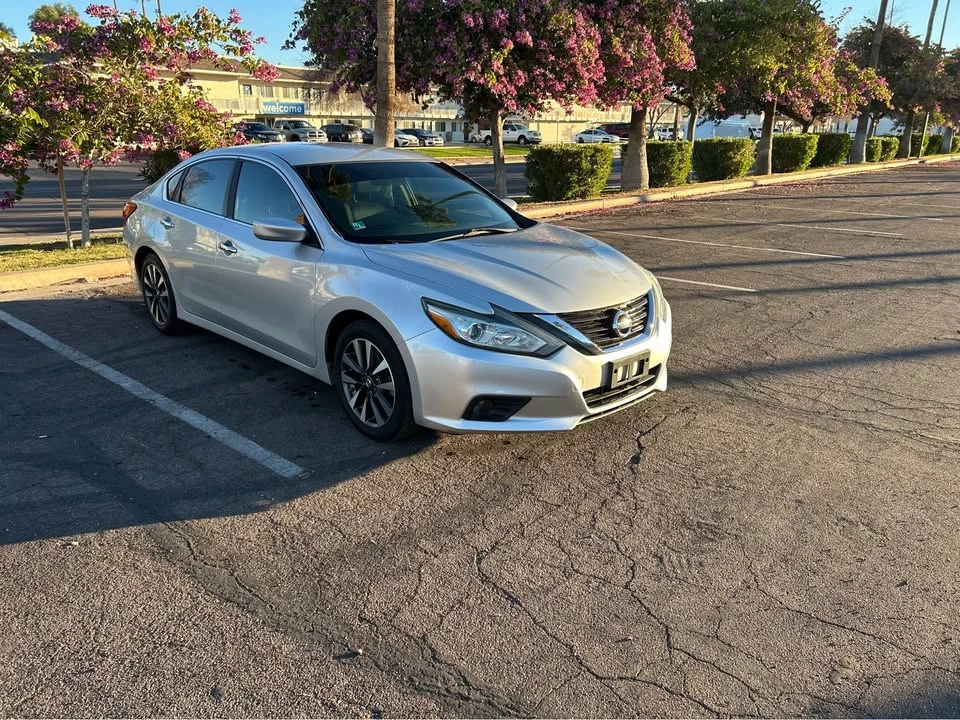 2016 Nissan Altima 5th Gen - Image 2 of 11