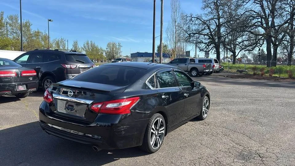 2016 Nissan Altima 5th Gen - Image 5 of 11