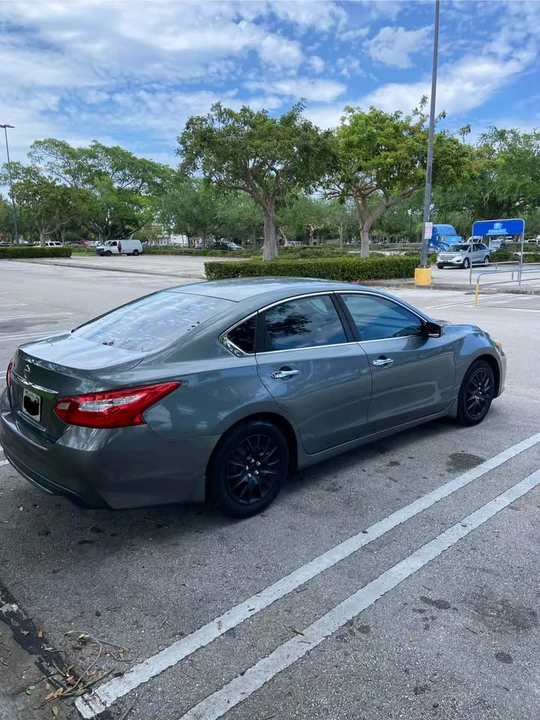2016 Nissan Altima 5th Gen - Image 5 of 10