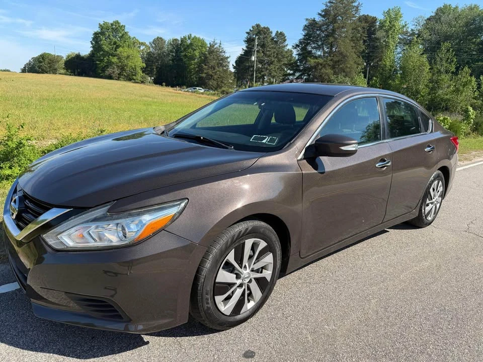 2016 Nissan Altima 5th Gen - Image 2 of 16