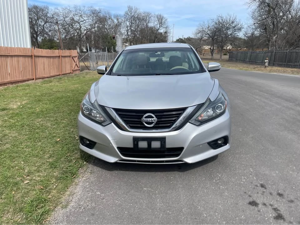 2016 Nissan Altima 5th Gen - Image 2 of 15
