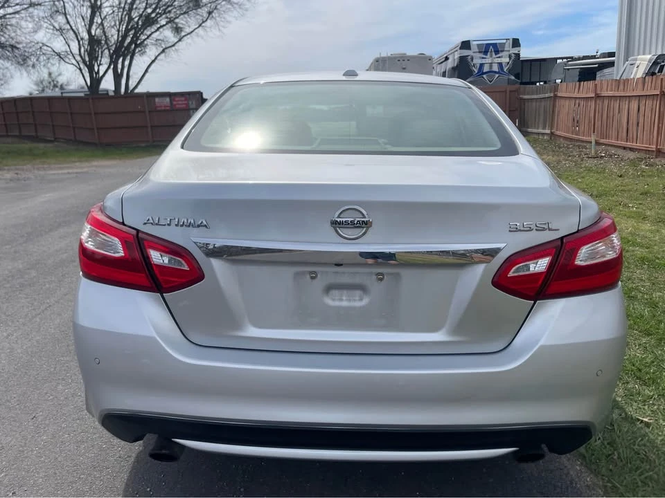 2016 Nissan Altima 5th Gen - Image 5 of 15