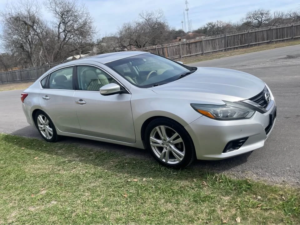 2016 Nissan Altima 5th Gen - Image 3 of 15