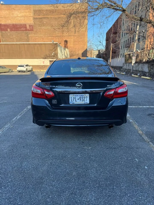 2016 Nissan Altima 5th Gen - Image 5 of 13