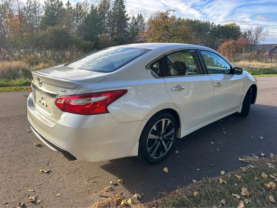 2016 Nissan Altima 5th Gen - Image 3 of 14
