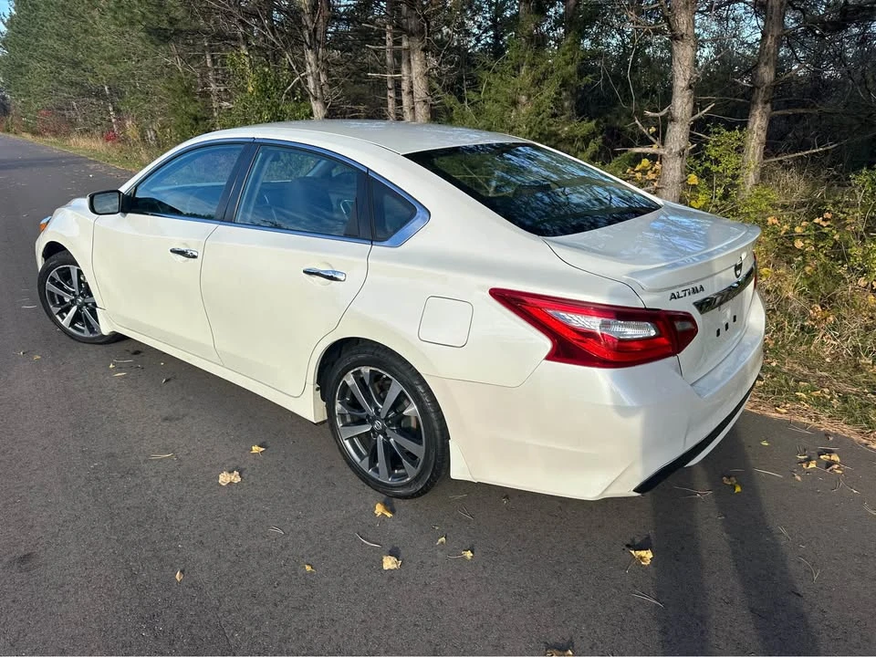2016 Nissan Altima 5th Gen - Image 4 of 14
