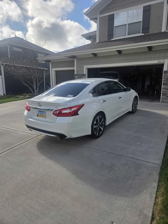 2016 Nissan Altima 5th Gen - Image 2 of 6