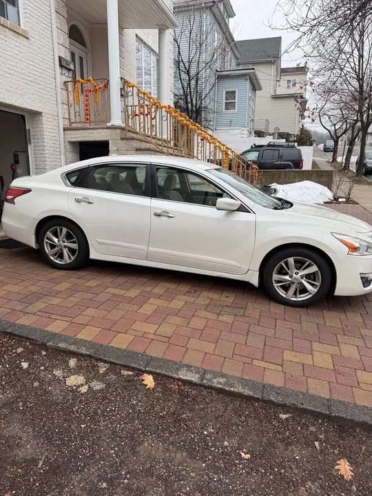 2016 Nissan Altima 5th Gen - Image 4 of 17