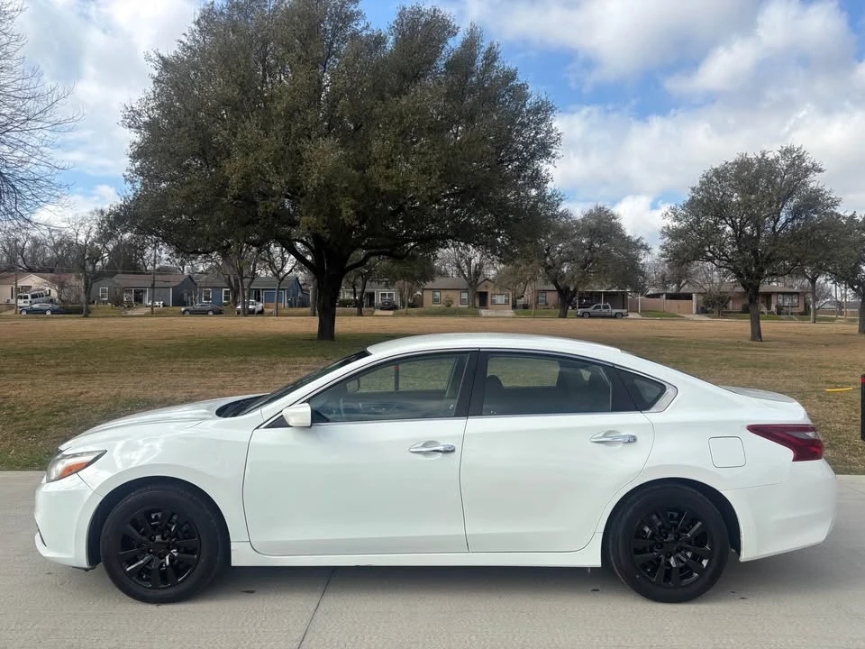2016 Nissan Altima 5th Gen - Image 9 of 11