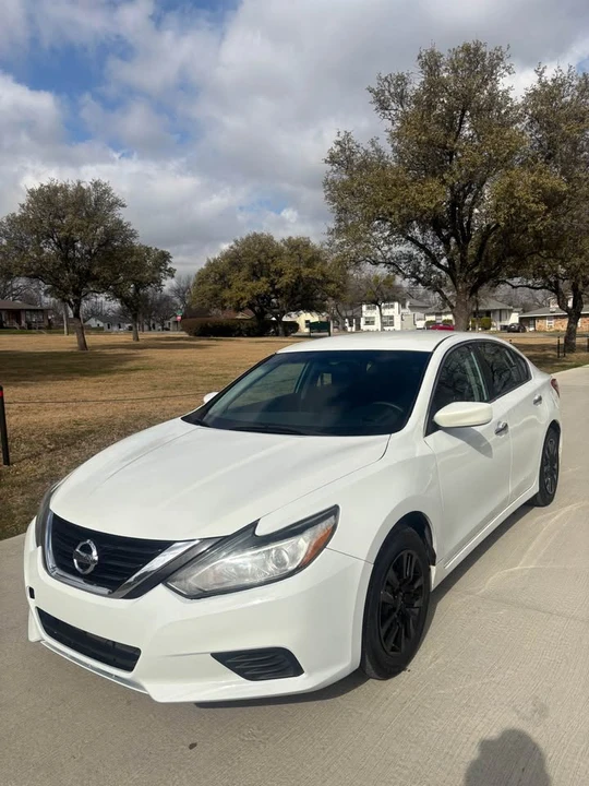 2016 Nissan Altima 5th Gen - Image 4 of 11