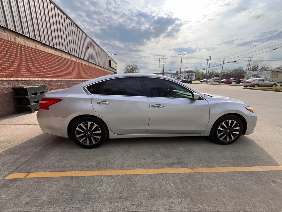 2016 Nissan Altima 5th Gen - Image 3 of 11
