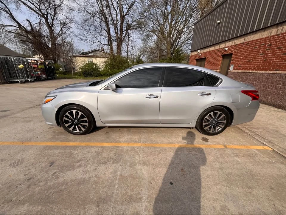 2016 Nissan Altima 5th Gen - Image 2 of 11