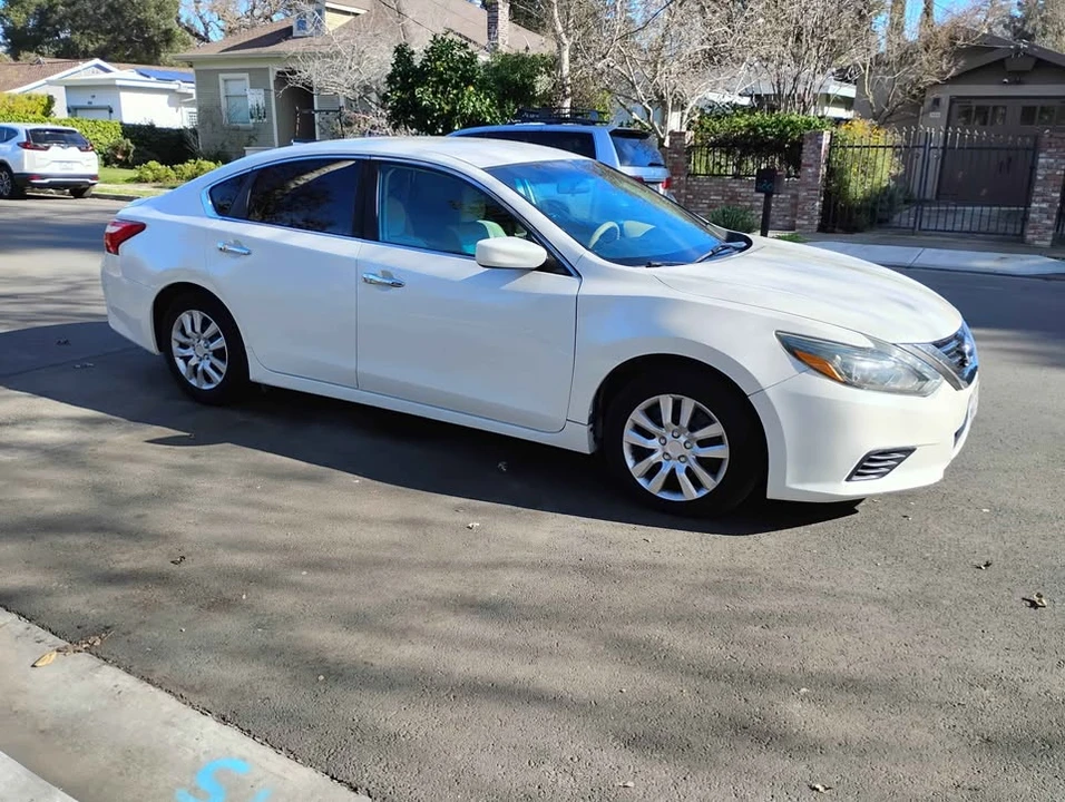 2016 Nissan Altima 5th Gen - Image 5 of 9