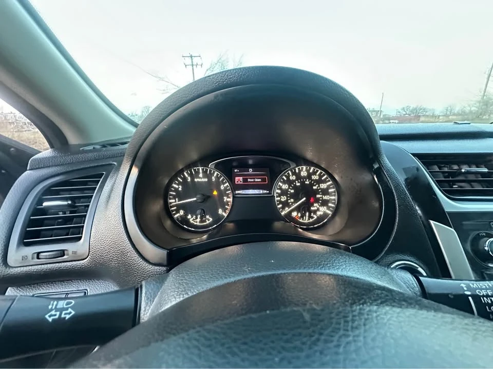 2016 Nissan Altima 5th Gen - Image 5 of 17